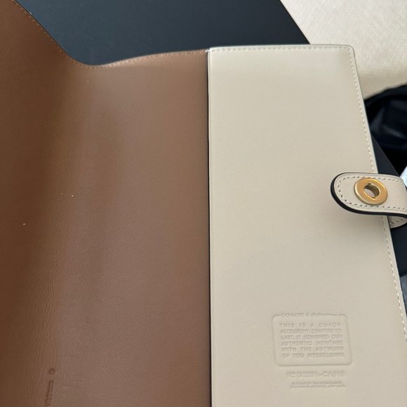 NWT Coach x Tom Wesselmann Notebook style# CA519  color B4/IY (Brass/Ivory) - Picture 3 of 9